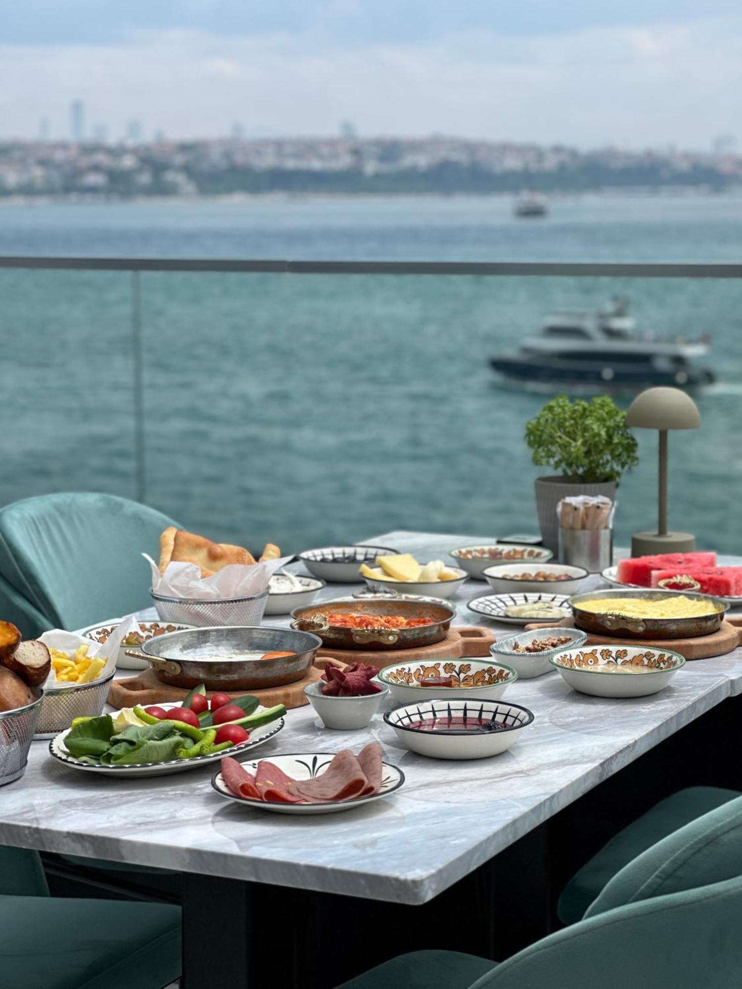 Pera Bosphorus Hotel Istanbul Exterior photo